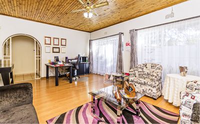 1 Thrush Street — Lounge