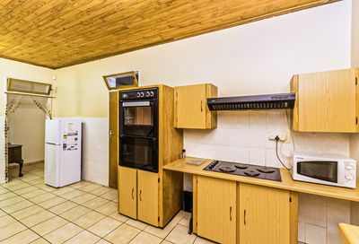 1 Thrush Street — Kitchen