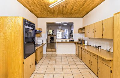 1 Thrush Street — Kitchen