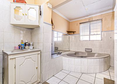 1 Thrush Street — Flatlet