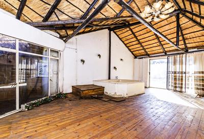 1 Thrush Street — Lapa