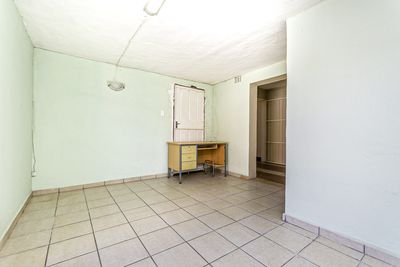 1 Thrush Street — Office / consulting room