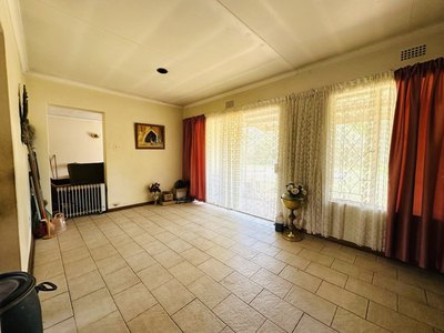 118 Buiten Street — additional living area
