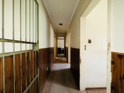 118 Buiten Street — hallway