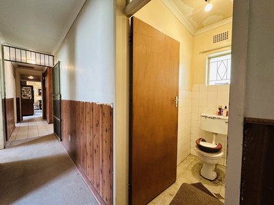 118 Buiten Street — hallway leading to the bedrooms