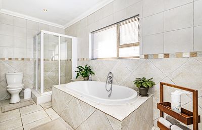 12 Theoschea Estate &mdash; main bedroom and en-suite