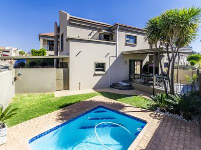 12 Theoschea Estate &mdash; swimming pool