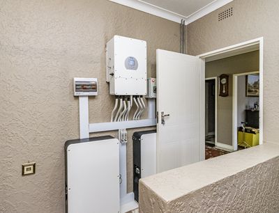 16 Olympus Street — Solar inverter system