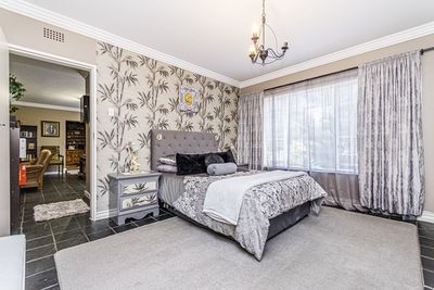 16 Olympus Street — Guest flatlet