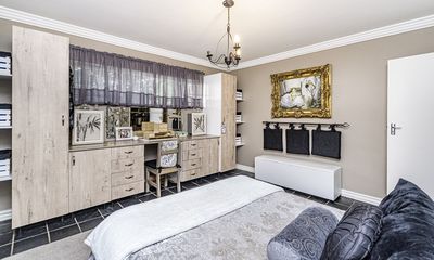 16 Olympus Street — Guest flatlet