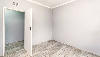 39 Diamant Street &mdash; bedroom